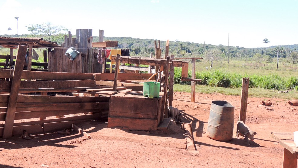 Trabalhadores relataram que água de poço, quando era possível de ser tirada, tinha gosto de lama (Foto: Ministério do Trabalho/Ascom)