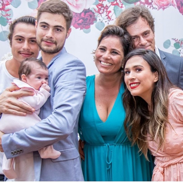 Francisco Vitti, Rafa Vitti, Clara maria, João Vitti, Valéria Alencar e Tatá Werneck (Foto: Reprodução/Instagram)