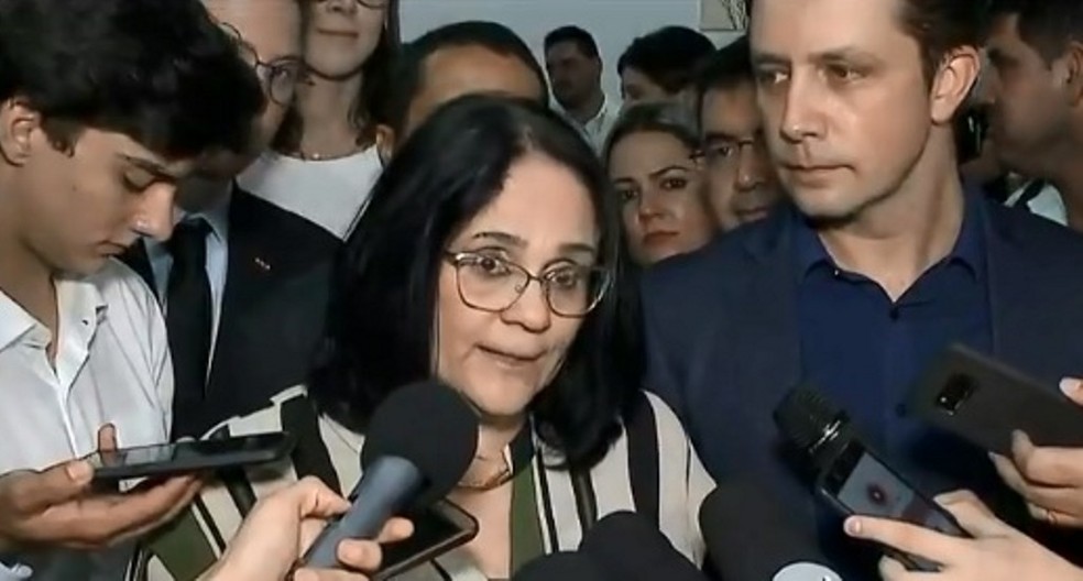 A ministra Damares Alves durante entrevista no mÃªs passado em Santa Catarina â€” Foto: ReproduÃ§Ã£o/NSC TV