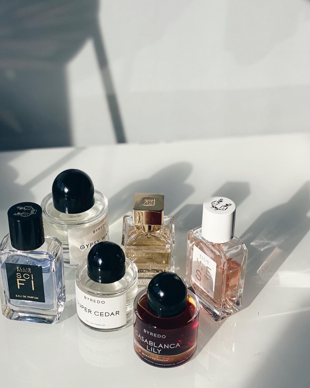 Perfumes da moda: 4 tendências de perfumaria que prometem bombar em 2021 (Foto: Reprodução Instagram @thebeautybloss)