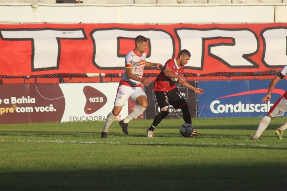 Atletico De Alagoinhas Bate O Juazeirense E Larga Na Frente Na Semifinal Do Baiano Campeonato Baiano Ge