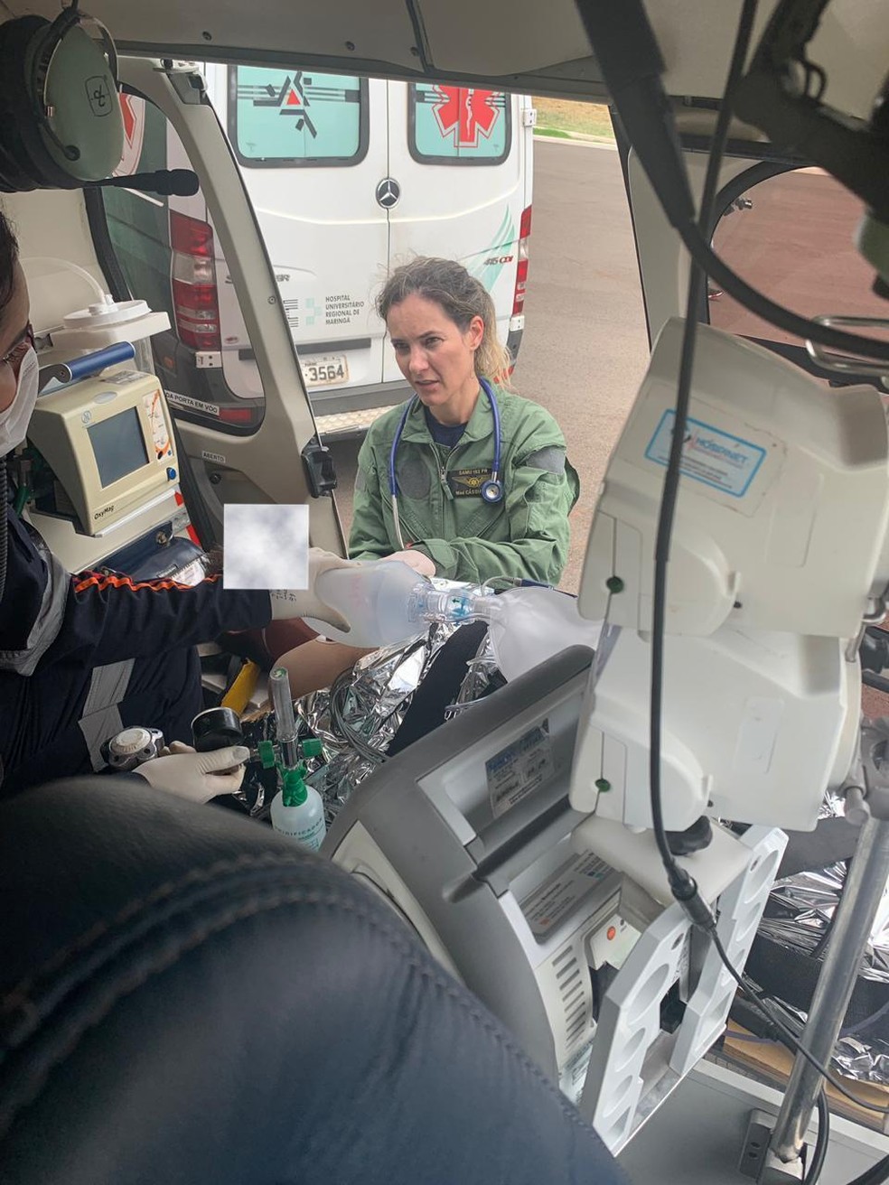 Vítima foi reanimada dentro do helicóptero aeromédico do Samu — Foto: Samu/Divulgação