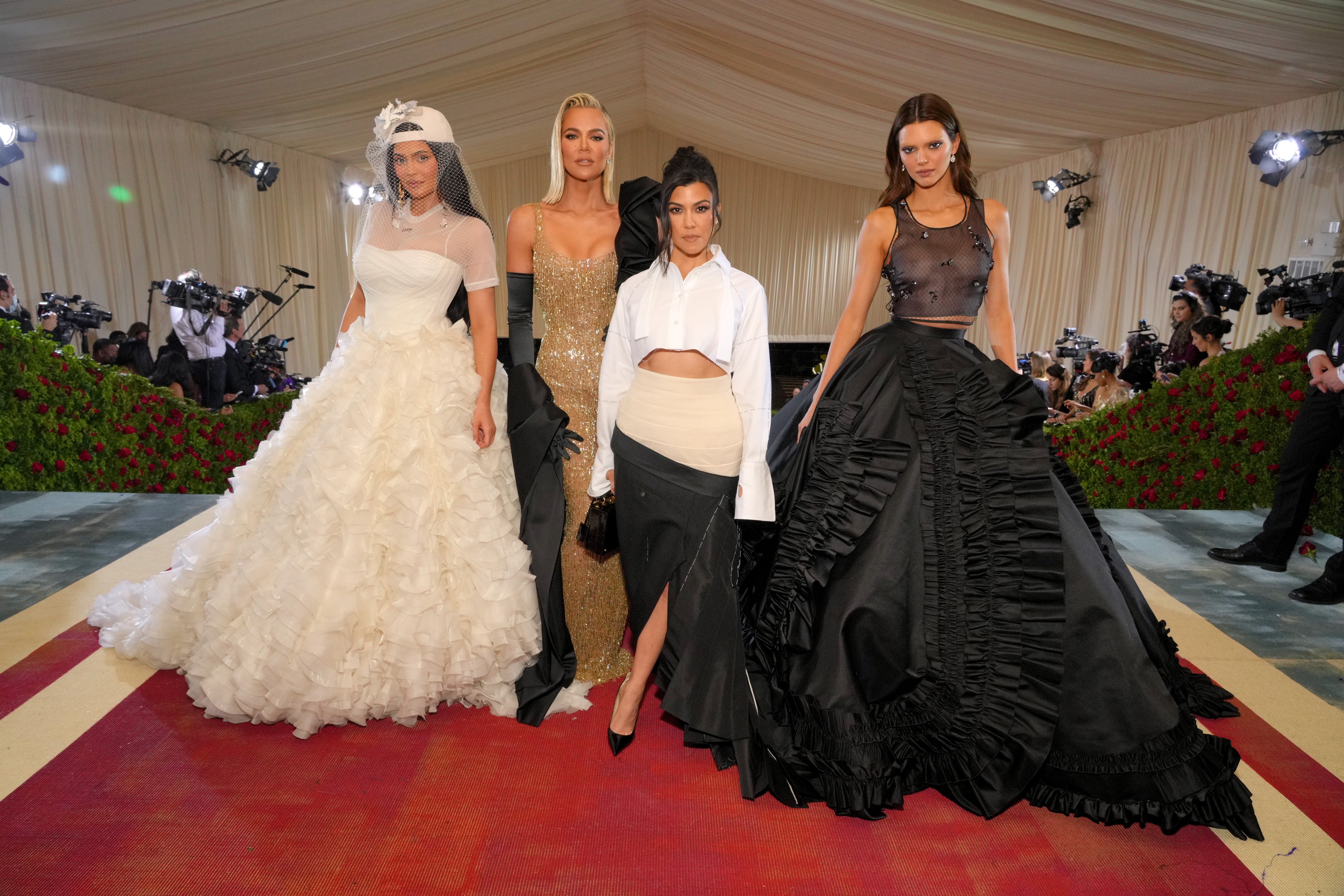 Kylie Jenner, Khloé Kardashian, Kourtney Kardashian e Kendall Jenner (Foto: Getty Images)