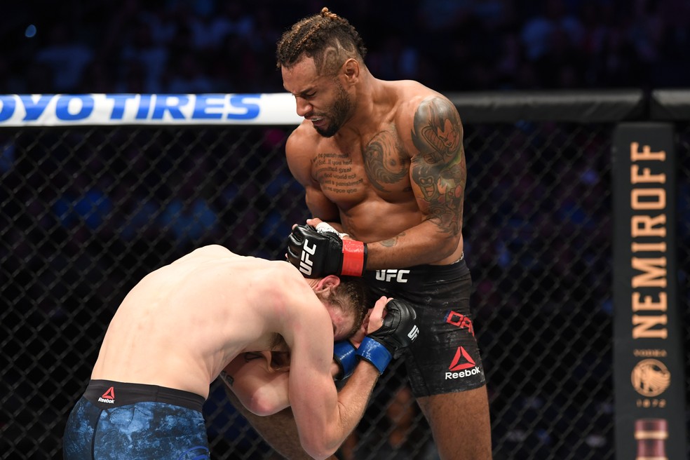 Mike Davis venceu Thomas Gifford por nocaute aos 4m45s do R3 — Foto: Getty Images 