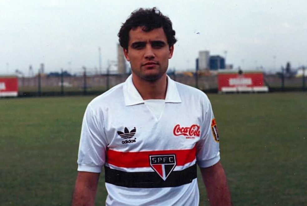 Aguirre foi atacante do São Paulo em 1990 (Foto: Arquivo São Paulo FC)