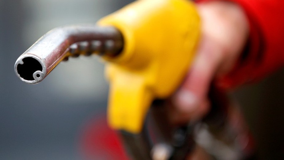 Preços médios de gasolina e etanol subiram mais de 3% na primeira semana do ano, enquanto o diesel teve sua primeira alta em oito semanas