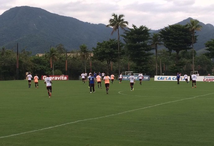 Com Paulinho entre titulares, Luxa esboça time ofensivo para o Fla-Flu