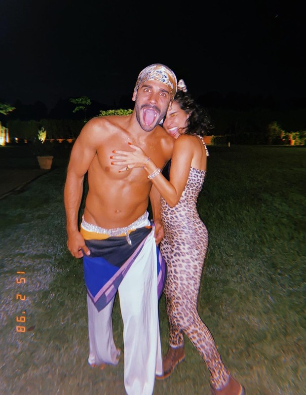 Fernanda Paes Leme e o novo namorado, Victor Sampaio (Foto: Reprodução/Instagram)