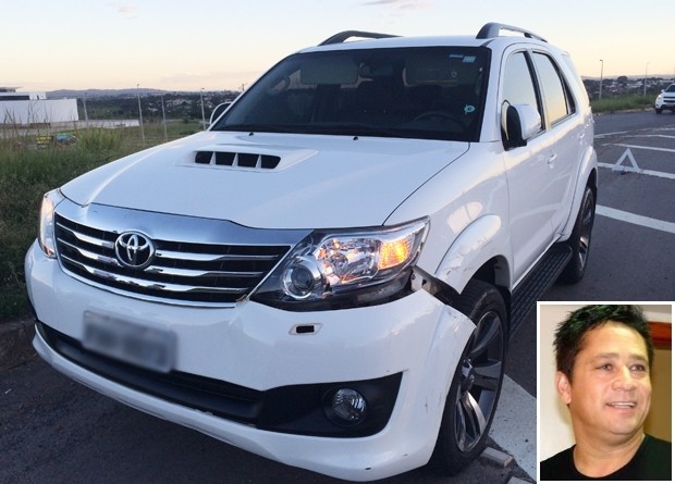 Sertanejo Leonardo sofre acidente de carro em Goiânia, Goiás (Foto: Vitor Santana/G1 Goiás)