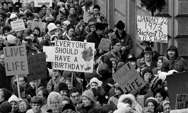 Aborto nos EUA. Manifestação contra a decisão que legalizou o aborto, em 1973
