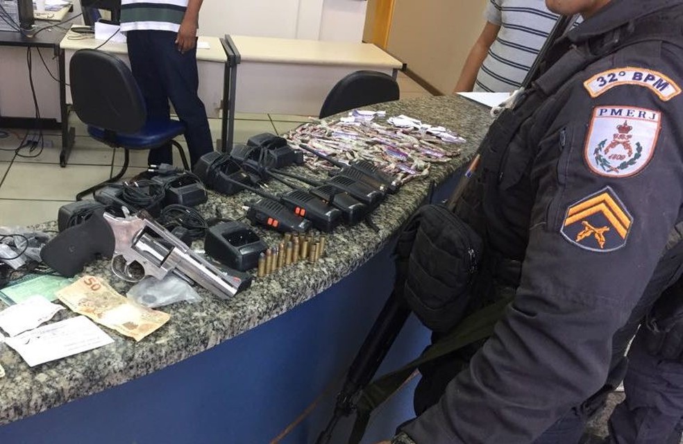 PM prende suspeitos de integrarem quadrilha que saiu do Rio de Janeiro para Rio das Ostras (Foto: Divulgação/PM)