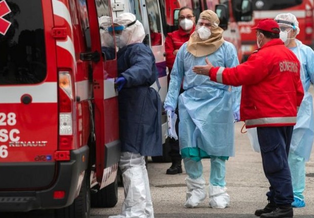 Casos e mortes por coronavírus dispararam em janeiro em Portugal (Foto: Getty Images via BBC)