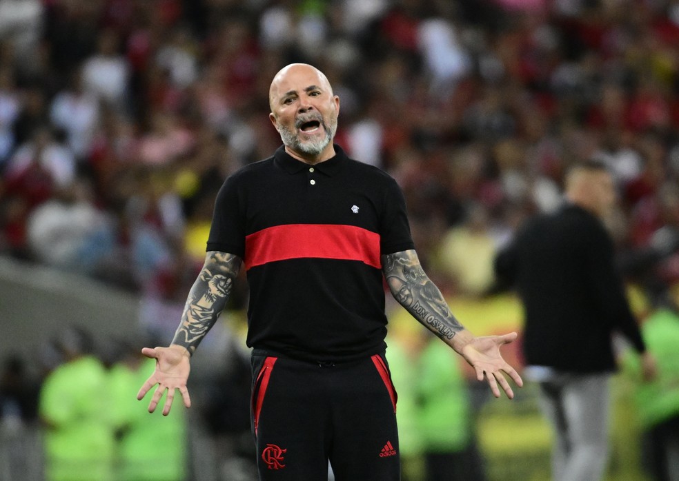 Sampaoli no comando do Flamengo &mdash; Foto: Andr&eacute; Dur&atilde;o / ge