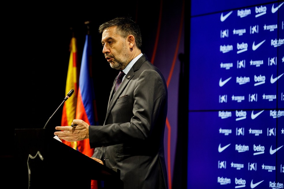 Josep Maria Bartomeu, agora ex-presidente do Barcelona, em entrevista coletiva na segunda — Foto: German Parga/FCBarcelona