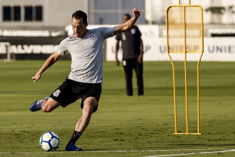 Corinthians é cobrado pelo América-MG por dívida em negociação de Rodriguinho; veja o valor