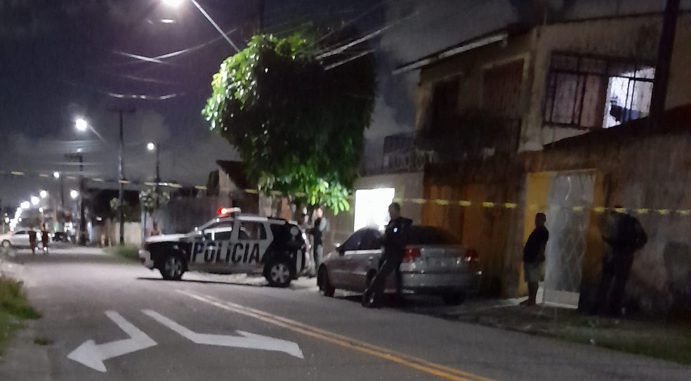 Mulher é encontrada morta dentro de carro estacionado em rua do Bairro Messejana, em Fortaleza. — Foto: Arquivo pessoal