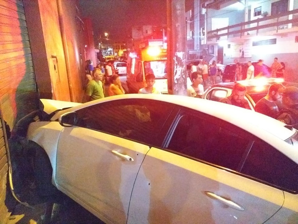 Criminoso perdeu o controle do carro  (Foto: Acson Freitas/Inter TV Cabugi)