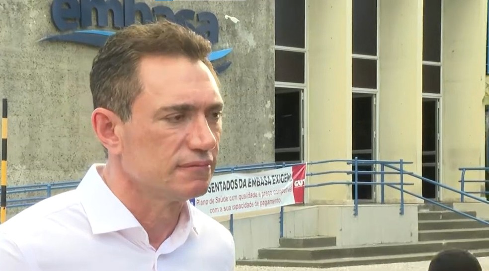 Presidente da Embasa diz que abastecimento de água foi reestabelecido na maioria dos bairros de Salvador  — Foto: Reprodução/TV Bahia