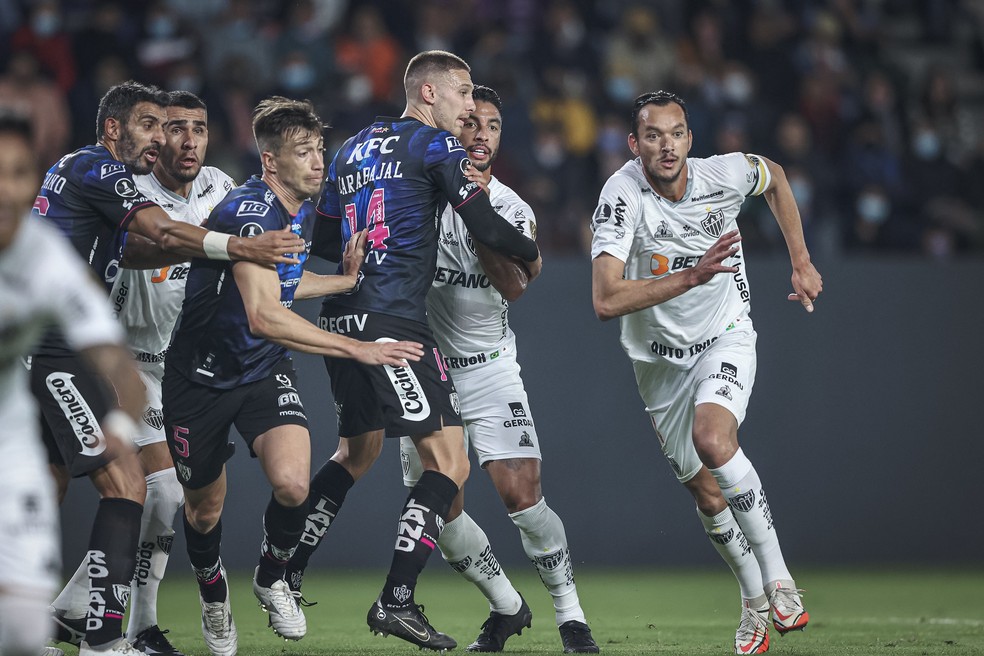 Jogadores do Del Valle em confronto contra o Atlético-MG — Foto: Pedro Souza / Atlético