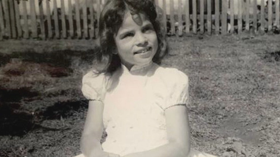 Jornalista Helena de Grammont durante a infância  — Foto: Arquivo TV Globo