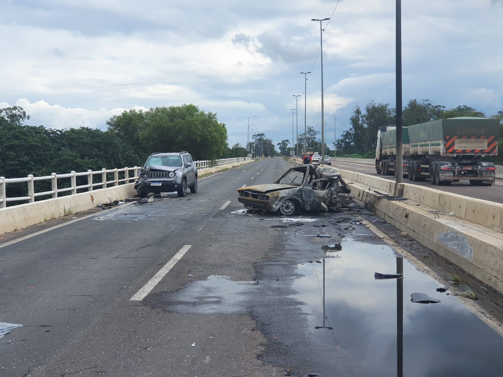 Duas pessoas morrem em acidente na BR-290, na saída de Porto Alegre 