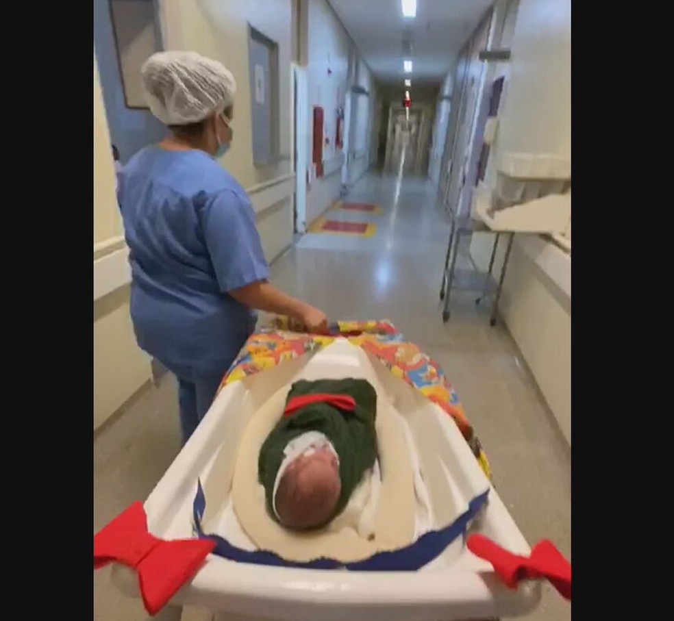 Coronavírus: infectado, Leandrinho perdeu o parto da filha e só abraçou  bebê após duas semanas - Esporte - Extra Online