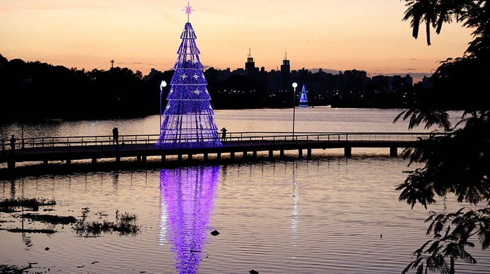 Árvores de Natal na Represa Municipal de Rio Preto — Foto: Divulgação/Prefeitura