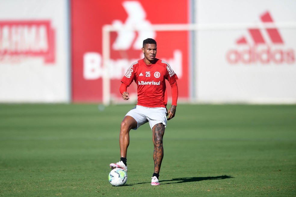 Zé Gabriel zagueiro Inter — Foto: Ricardo Duarte/Divulgação, Inter