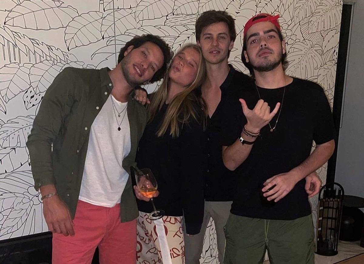 Matheus Farah Leal, Sophie Mattsson, Lucas de Lima e João Guilherme Silva (Foto: Reprodução/Instagram)