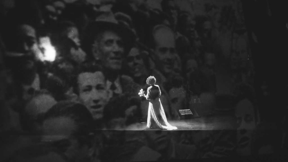 EspetÃ¡culo 'JK Um reencontro com o Brasil' mistura mÃºsica, artes cÃªnicas e visuais â Foto: Sesi MÃºsica/Thiago Britto/DivulgaÃ§Ã£o