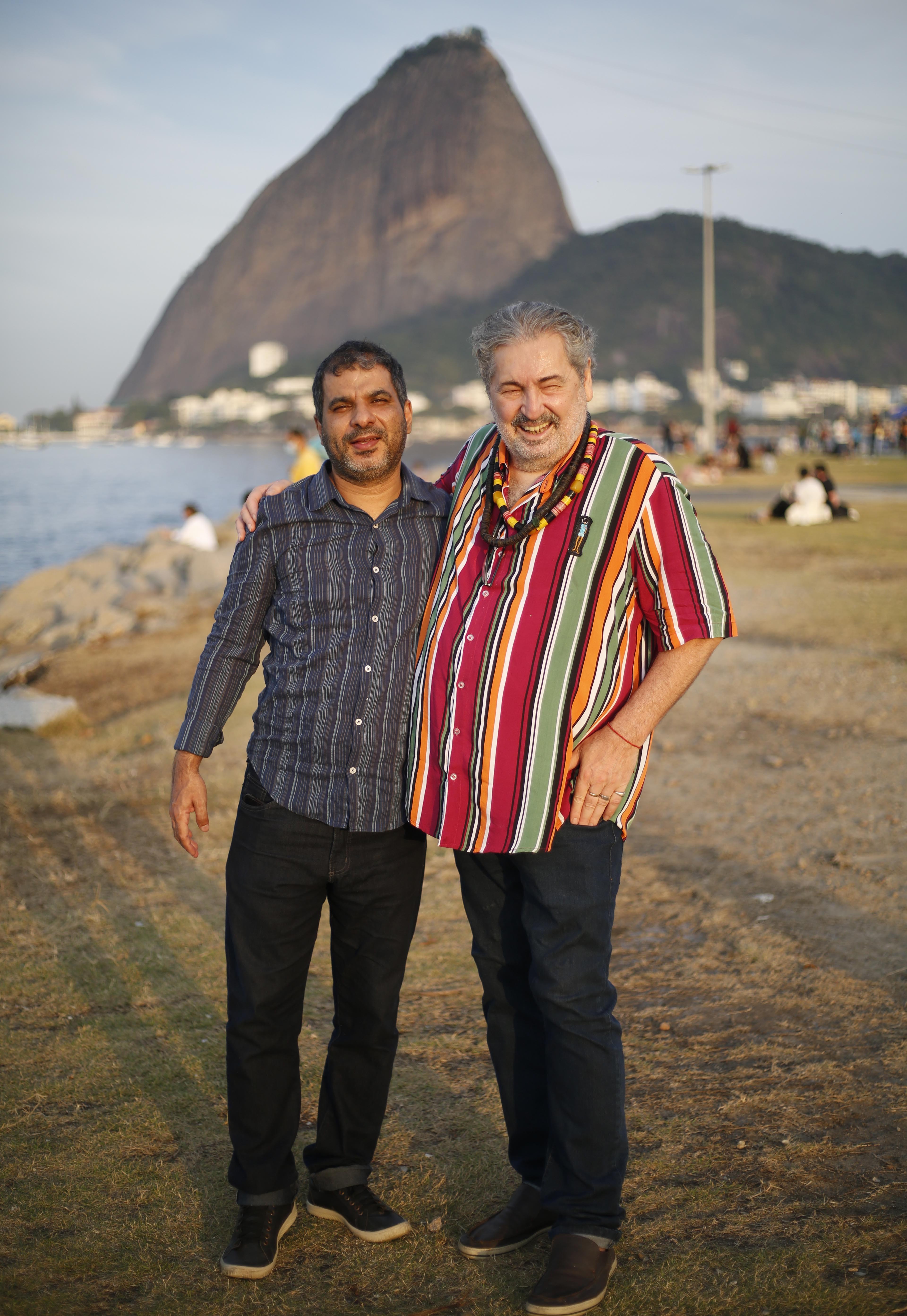 Moacyr Luz e Rogério Batalha têm dez parcerias reunidas no disco 'Antes que tudo acabe'