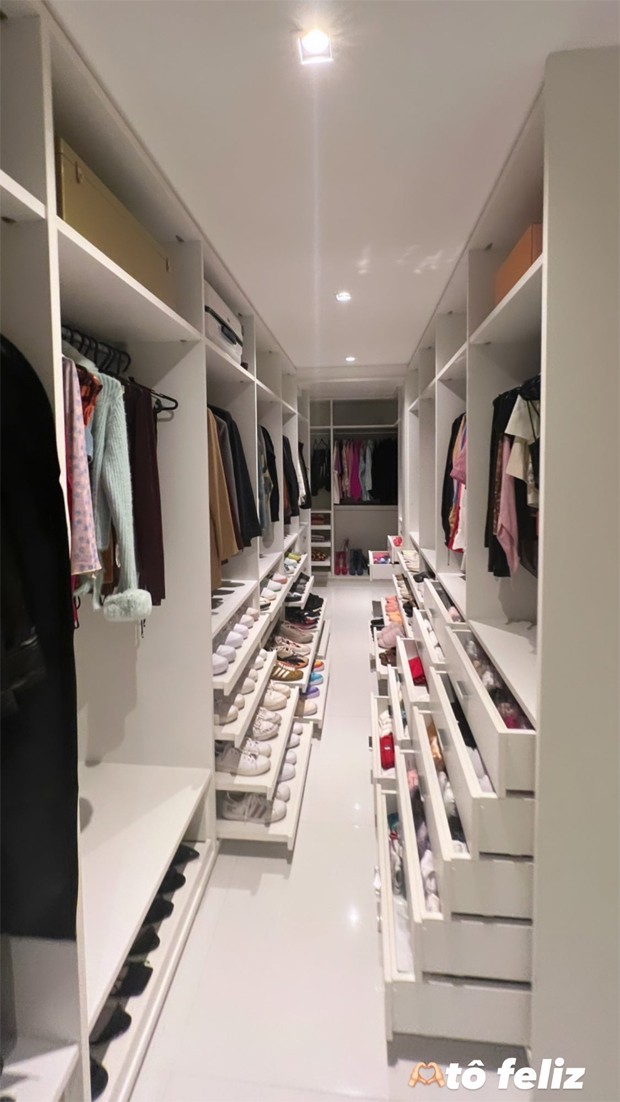 Jade Picon mostra closet  (Foto: Reprodução / Instagram)