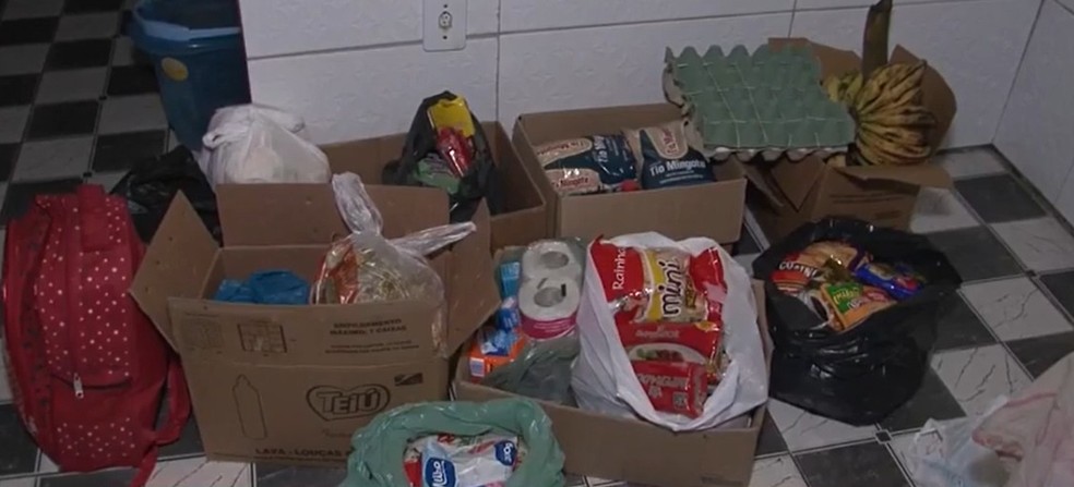 Neide contou que ficou sabendo da história através de um grupo solidário em uma rede social e a partir daí, começou a arrecadar alimentos. — Foto: Reprodução/TV Subaé