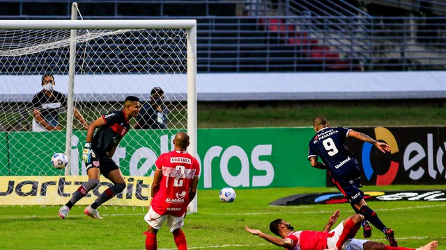 CRB perde para o Fortaleza no Rei Pelé e se despede da ...