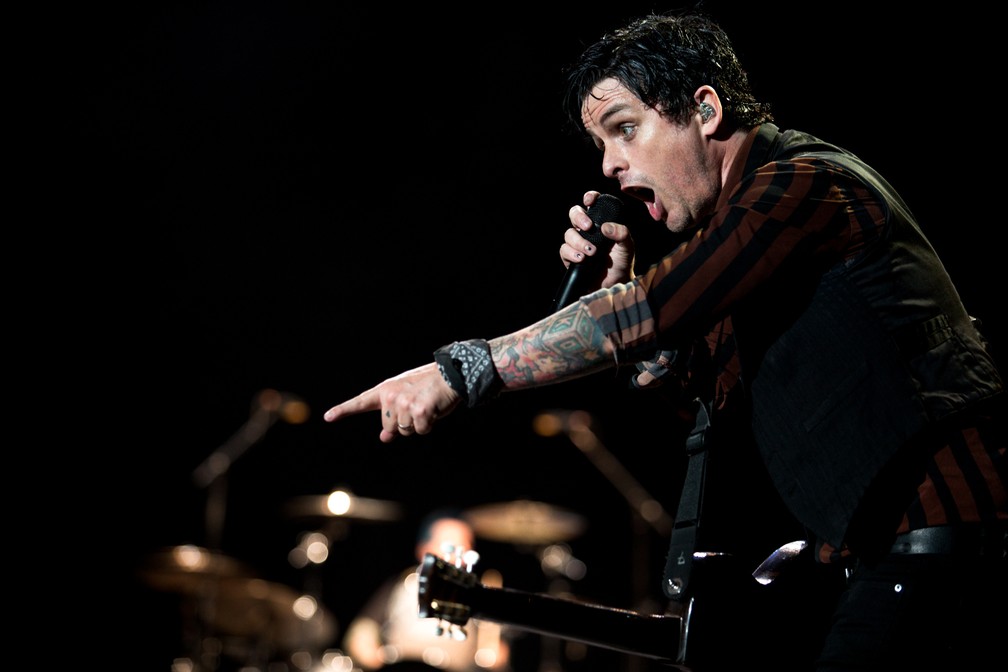 Billie Joe, do Green Day, durante show na Arena Anhembi, em São Paulo, na noite desta sexta-feira (3) (Foto: Marcelo Brandt/G1)