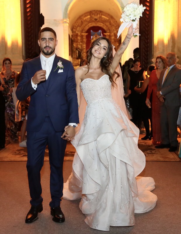 Thaila Ayala e Renato Góes se casam (Foto: Manuela Scarpa e Iwi Onodera/Brazil News)