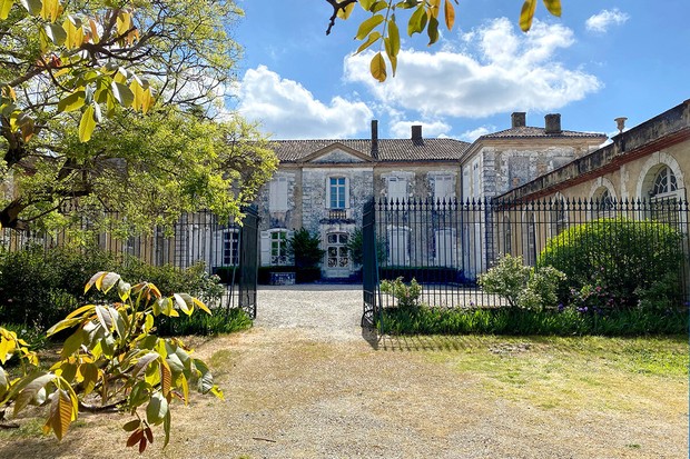Entrada do Castelo Avensac (Foto: Château Avensac)