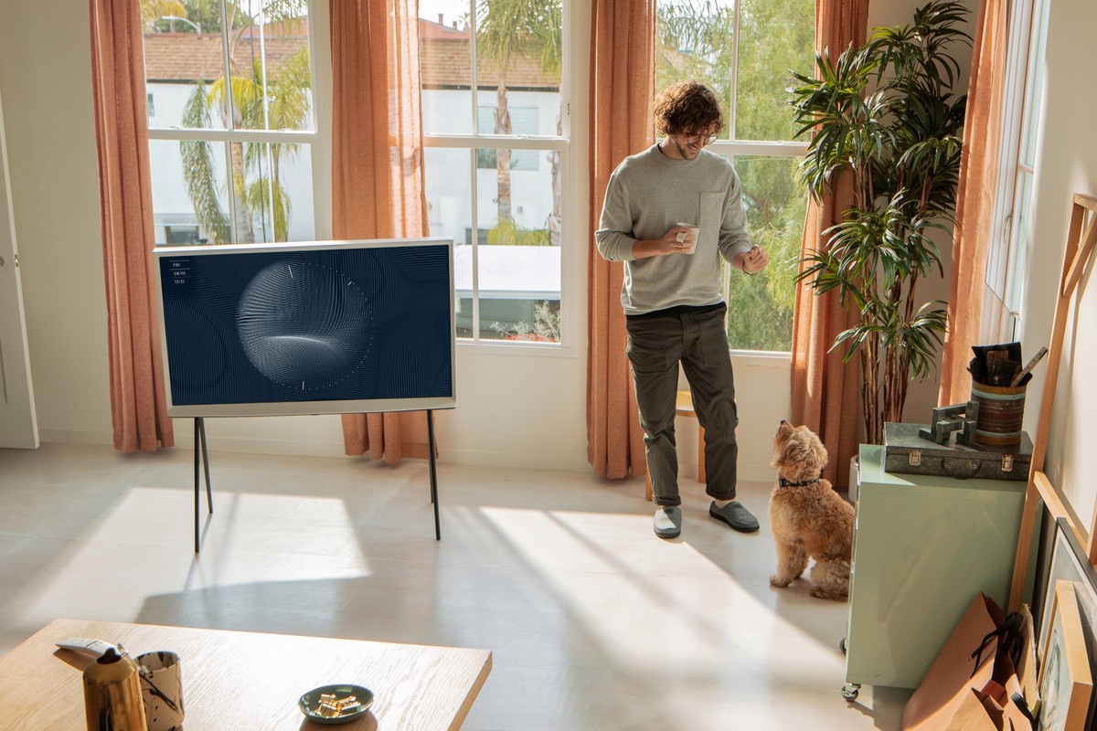 The Serif: smart TV premium da Samsung chega ao Brasil