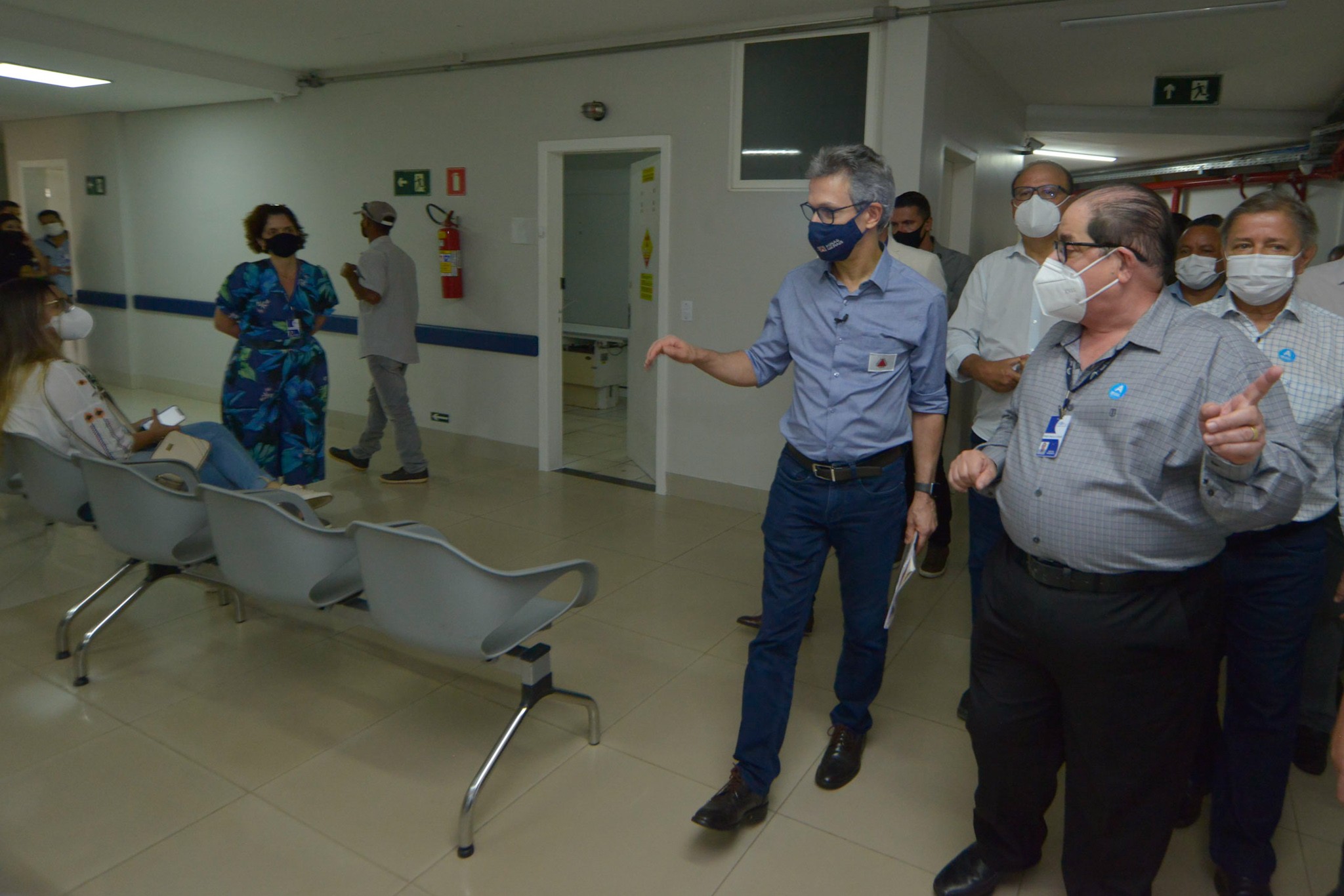 Governador fala sobre ações após as chuvas, obras na MGC-122, situação da pandemia e investimentos na saúde durante visita em Montes Claros