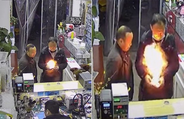 Celular explode nas mãos de cliente em loja de assistência técnica na China (Foto: Reprodução/ YouTube)