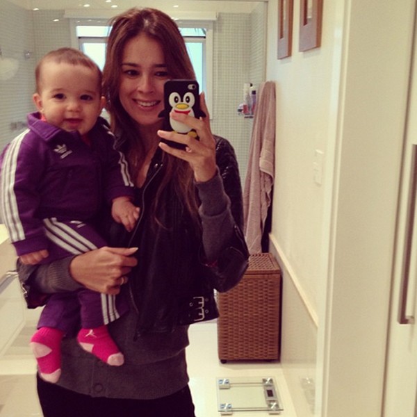 Vera Viel com a filha caçula Helena, 7 meses (Foto: Reprodução / Instagram)