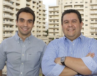 Marcelo Ferreira (à esq.) e Emerson Calegaretti, que trouxeram a HelloFood para o Brasil (Foto: Divulgação)