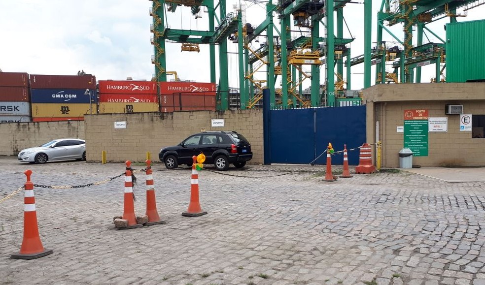 Representantes do consulado da Turquia estiveram em Santos, SP (Foto: Rodrigo Nardelli/G1)