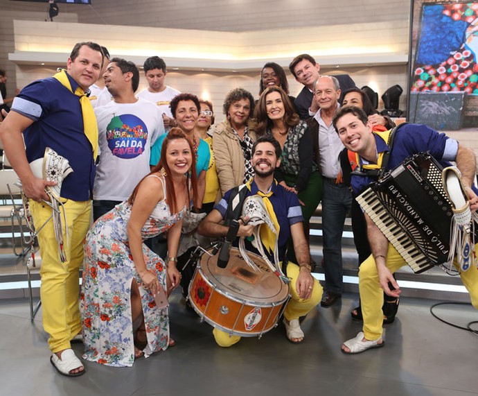 Mais plateia do 'Encontro' com a Fátima e com os músicos da Fulô de Mandacaru (Foto: Fabiano Battaglin/Gshow)