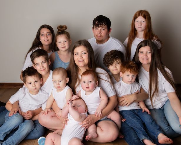 Britni tem 11 filhos e está grávida (Foto: Reprodução/The Sun)