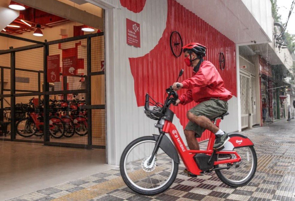 Tembici fez parceria para entregadores usarem bicicletas elétricas no iFood — Foto: Divulgação/Midori De Lucca/iFood