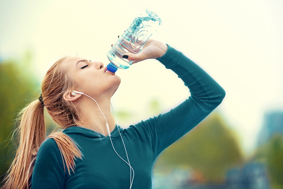 Cinco motivos para você beber a quantidade certa de água por dia