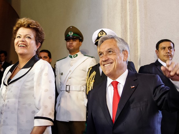 Dilma ao lado do presidente chileno, Sebastián Piñera, após café da manhã de trabalho (Foto: Roberto Stuckert Filho / Presidência)