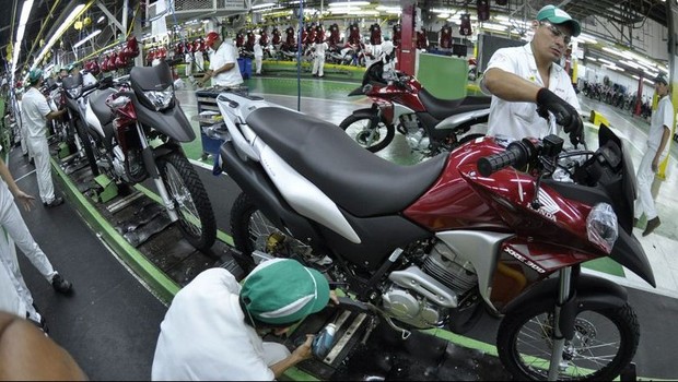 Emprego ; produção industrial ; indústria ; fábrica de motocicletas ; trabalhador ; PIB do Brasil ;  (Foto: Arquivo/Agência Brasil)
