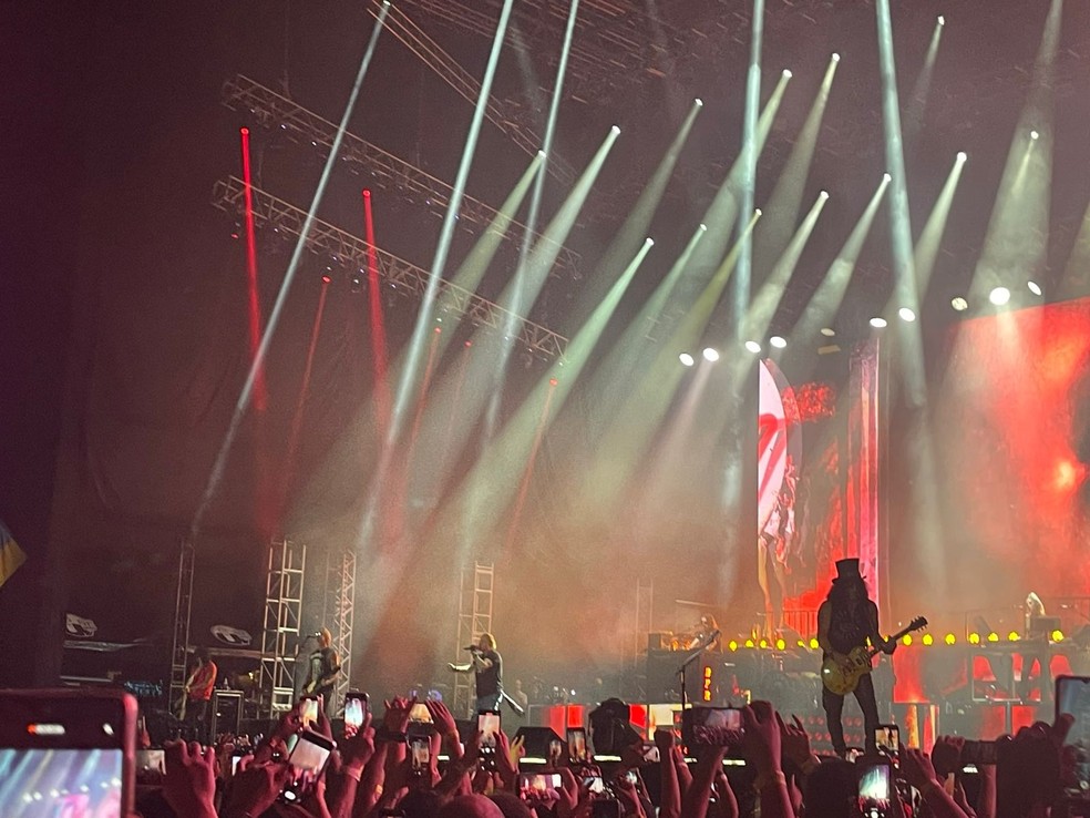 A banda fechou o show com 'Paradise City', um de seus grandes sucessos. — Foto: Bianca Fatim/g1 AM